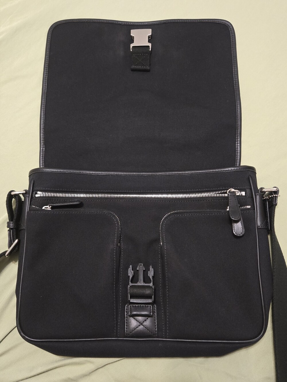 COACH Black Messenger Bag with Adjustable Strap - Picture 4 of 7
